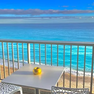  Appartement Seaviews By Jenni Menton, La Suite, Superbe Front De Mer, Emplacement Avec Terrasse Et Parking!